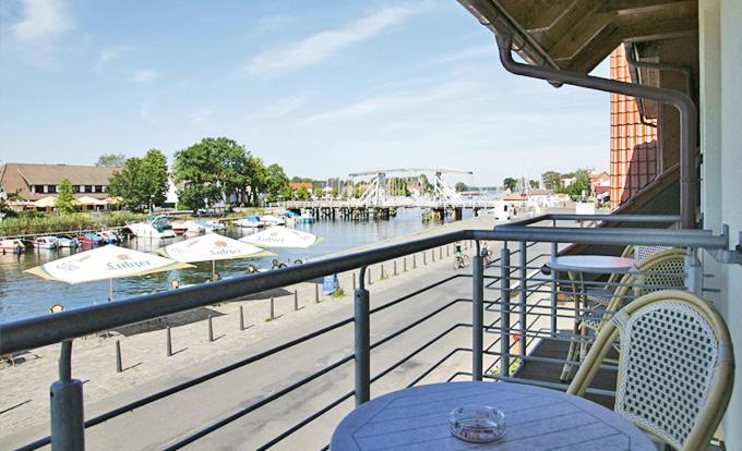 Hotel Zur Bruecke Γκράιφσβαλντ Εξωτερικό φωτογραφία