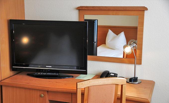 Hotel Zur Bruecke Γκράιφσβαλντ Δωμάτιο φωτογραφία