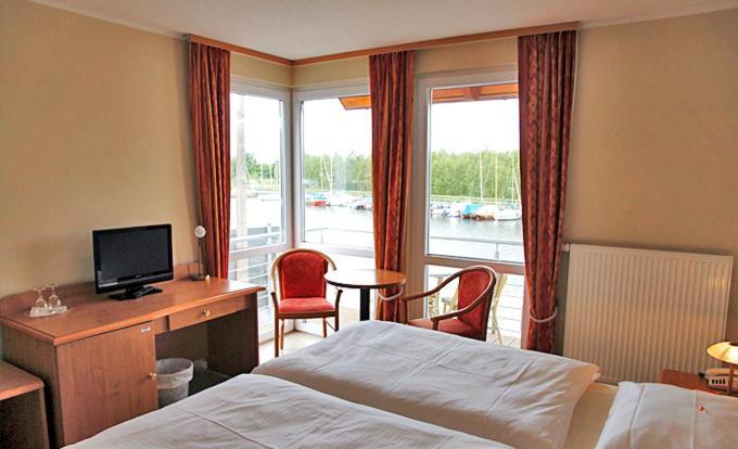 Hotel Zur Bruecke Γκράιφσβαλντ Δωμάτιο φωτογραφία